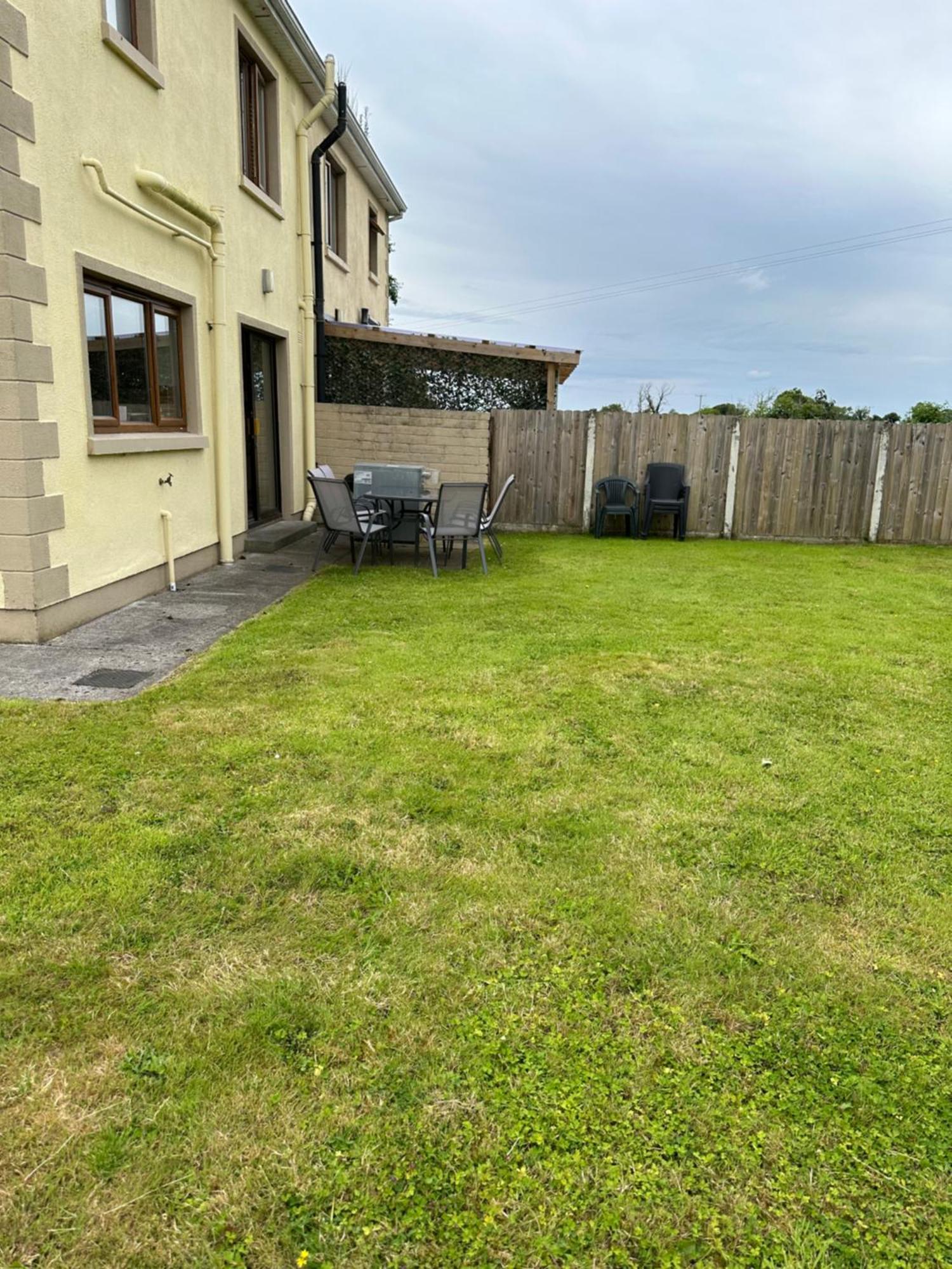 Home Near The River Shannon Rooskey Exterior photo