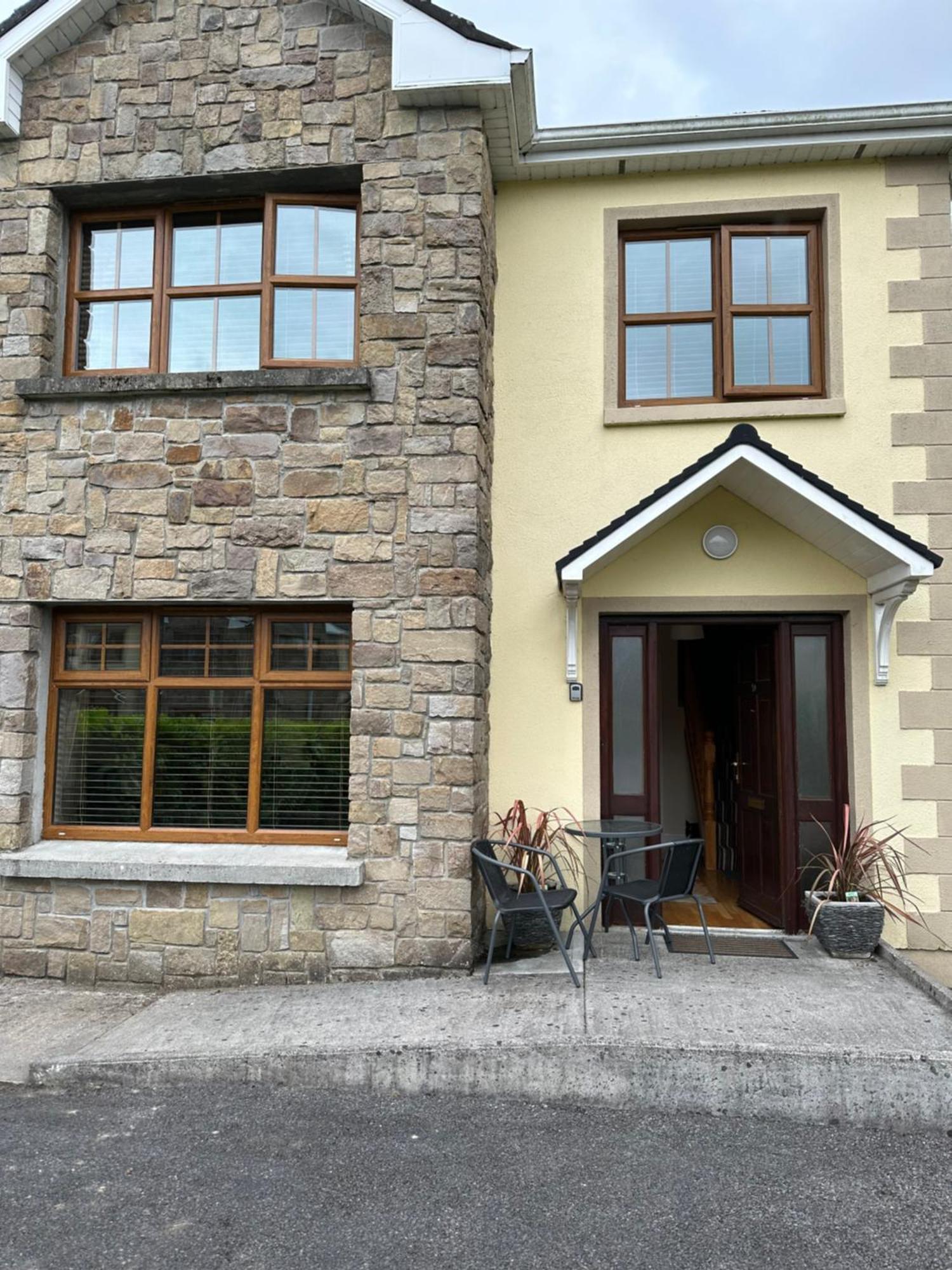 Home Near The River Shannon Rooskey Exterior photo